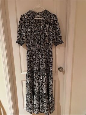 Max Studio Black and White Floral V-Neck Maxi Dress with Smocked Waist